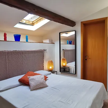 Διαμέρισμα Unyca - Cozy 3 Bedroom 2 *