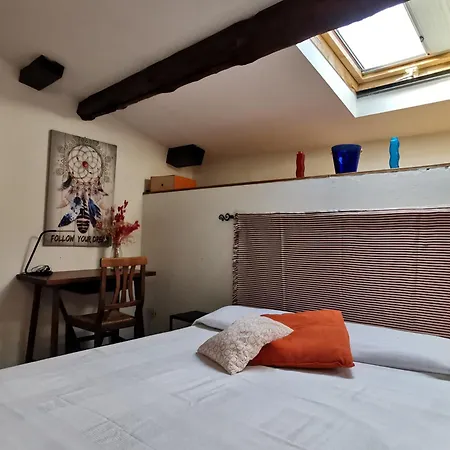 Unyca - Cozy 3 Bedroom 2 *