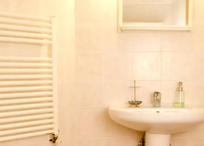 Appartement Unyca - Cozy 3 Bedroom 2 *